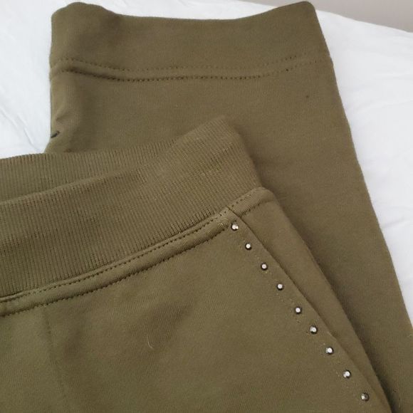 ST. JOHN medium new with tags cotton terry pants - Picture 3 of 6